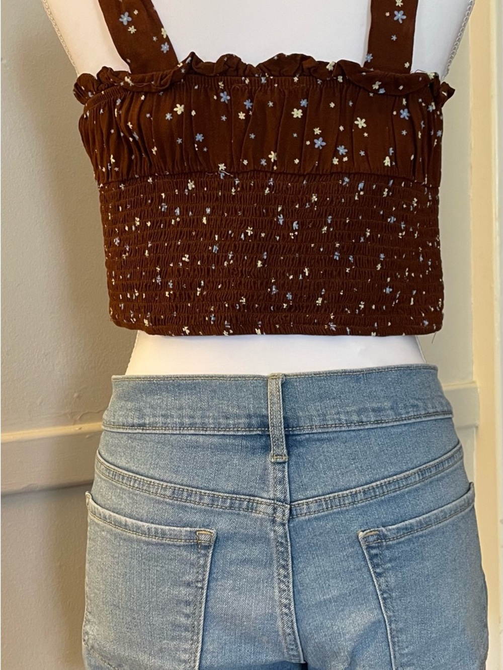 LA HEARTS Brown Floral Tie-Front Square Neck Crop Top - Picture 4 of 7